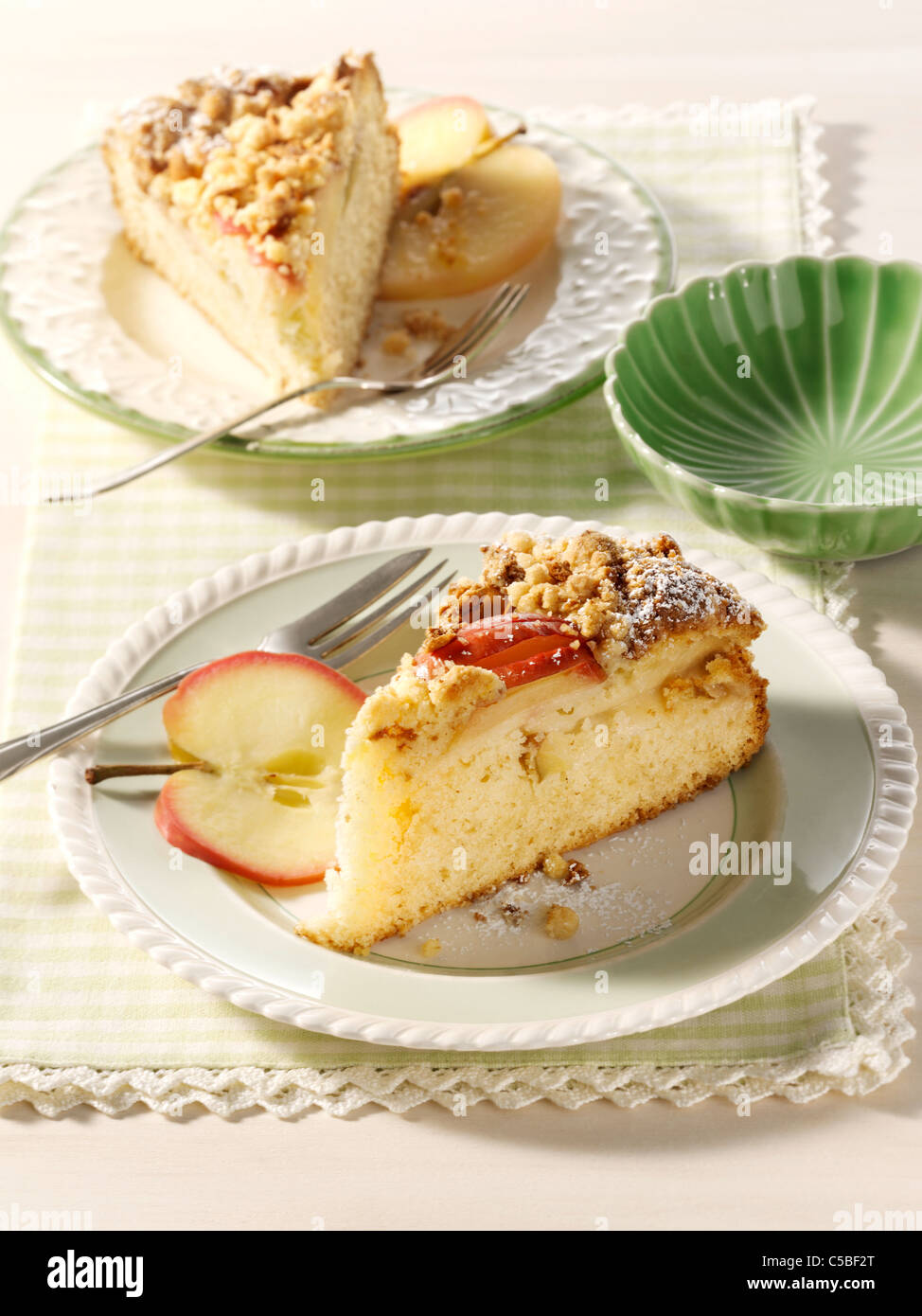 Apple cake with amaretti crumble topping, two pieces Stock Photo - Alamy Apple cake with amaretti crumble topping, two pieces Stock Photo - Alamy
