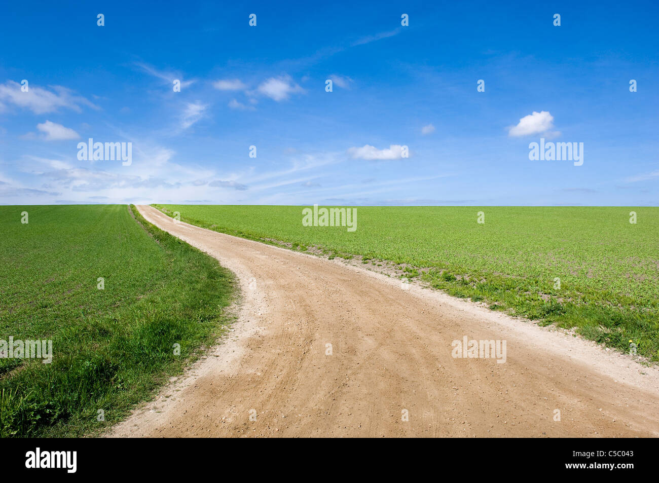 Sky grasslands hires stock photography and images Alamy