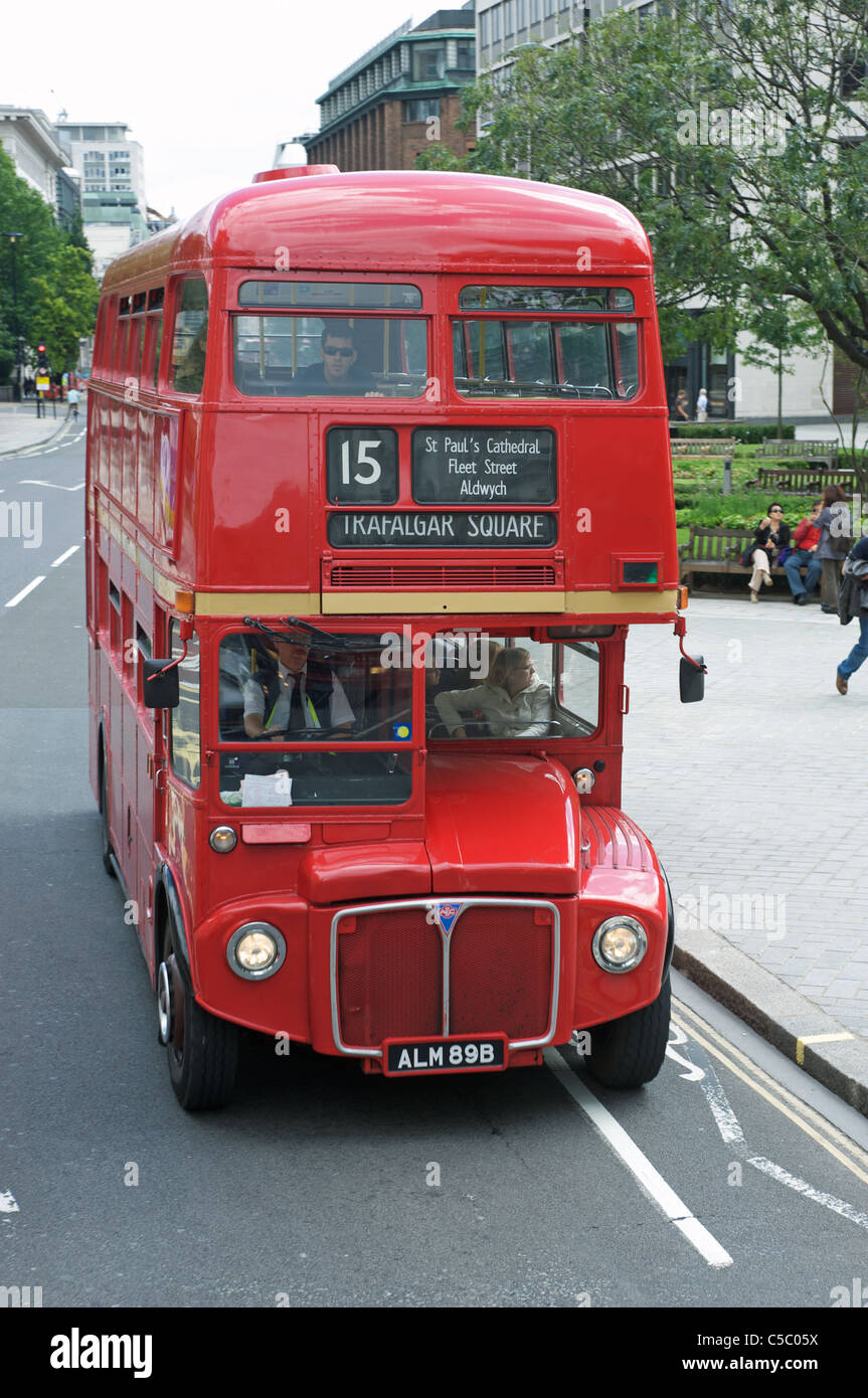 15 bus route hi-res stock photography and images - Alamy
