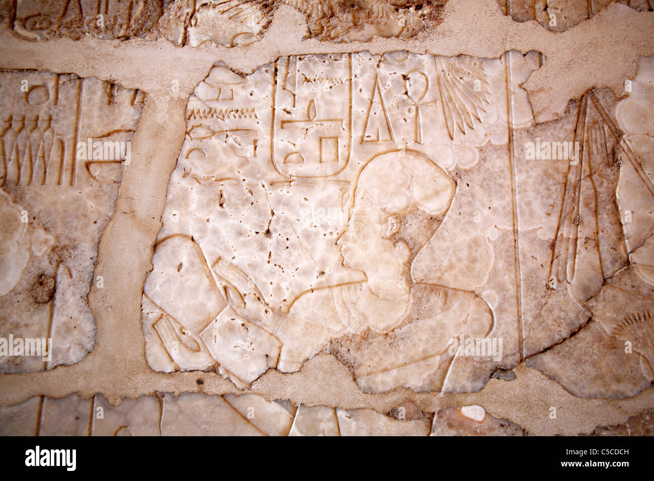 Relief of the Alabaster chapel of Amenhotep I (c.1505 BC), Luxor, Egypt Stock Photo