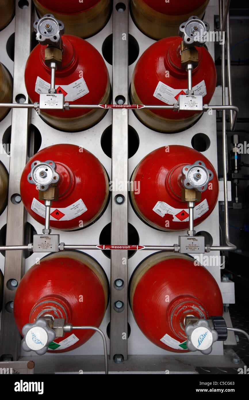 Hydrogen tanks. For fueling of hydrogen fuel cell vehicles. Mobile