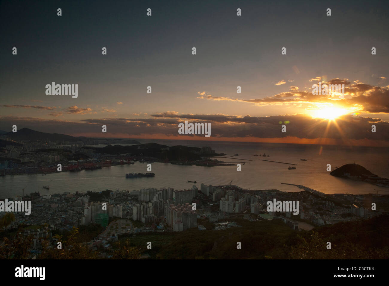 sunset glow of the sea Stock Photo - Alamy