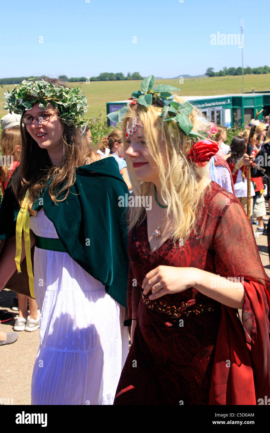Female Pagan Druids Leaves Stonehenge After Celebrating The Summer Solstice Pagan Festival Stock Photo Alamy