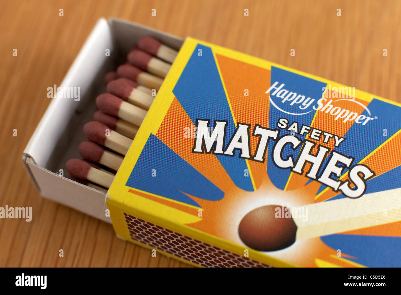 Box matches hi-res stock photography and images - Alamy