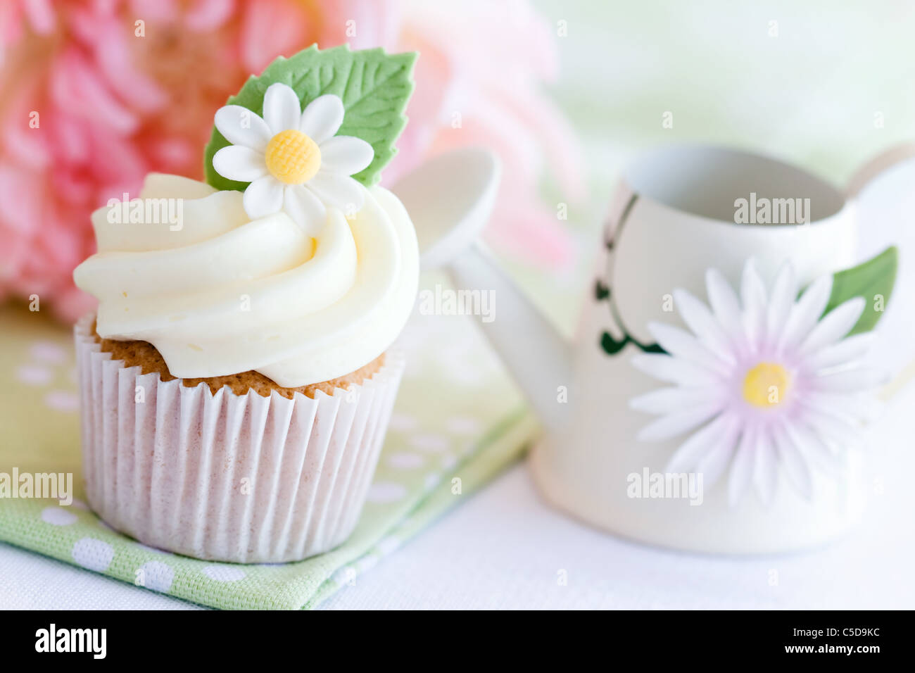 Daisy cupcake Stock Photo