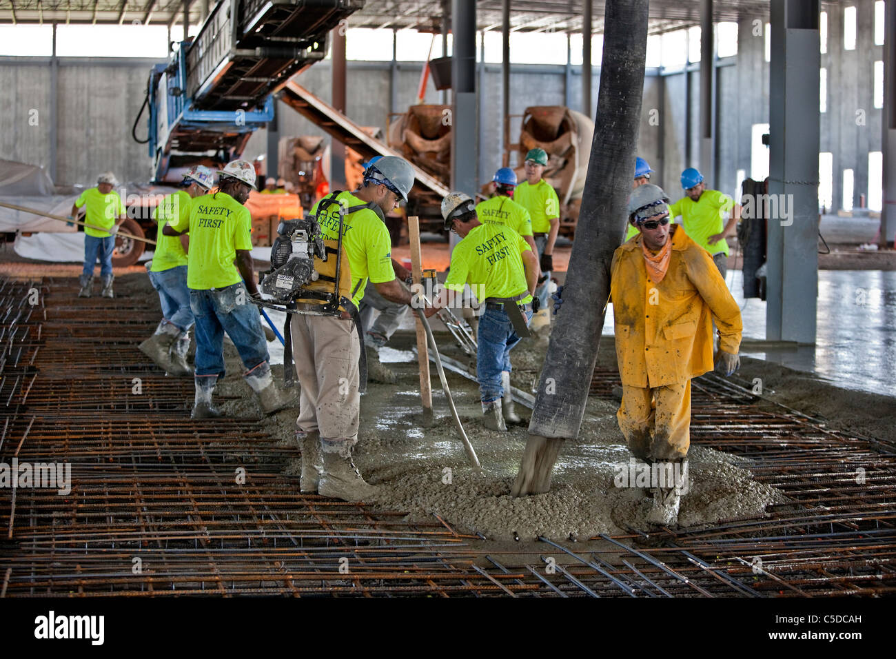 Concrete Pour over Rebar (reinforcing steel, reinforcement steel Stock