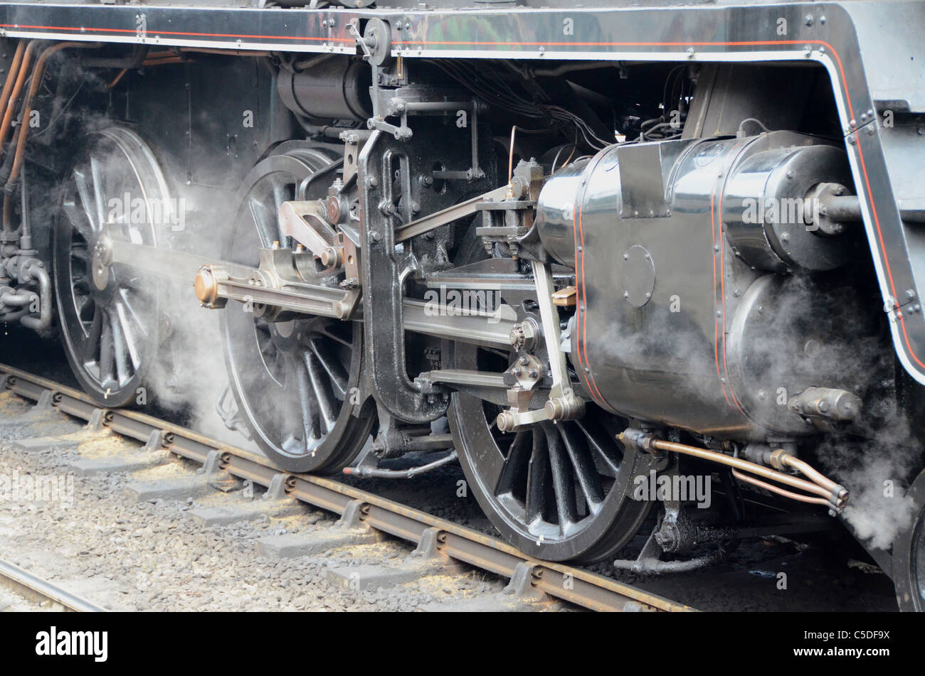 BR standard class 4, steam 76079, detail of wheels
