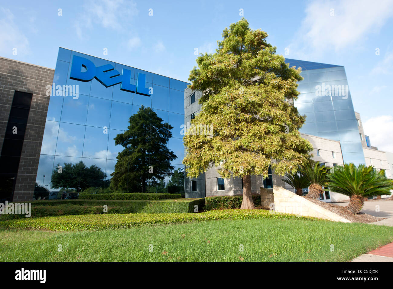 Dell Computers corporate headquarters building in Round Rock, Texas Stock Photo