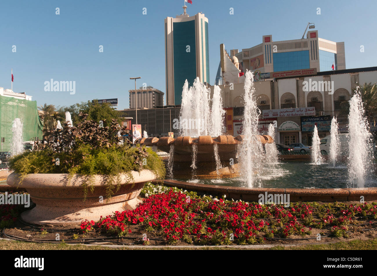 Bahrain garden hi-res stock photography and images - Alamy