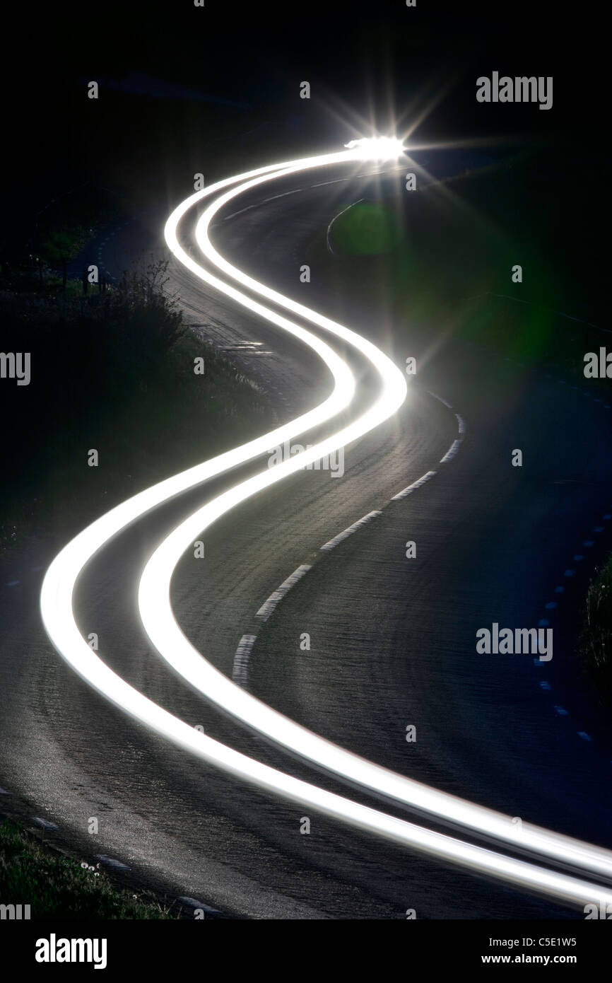Winding road night hi-res stock photography and images - Alamy