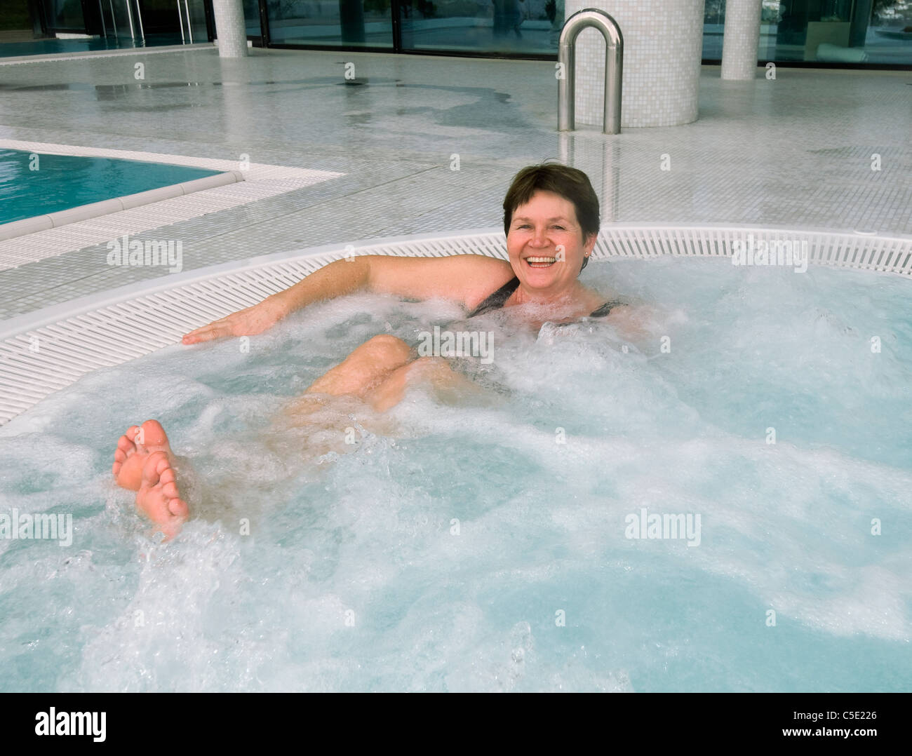 Hot middle aged woman Variant This hot middle aged woman information