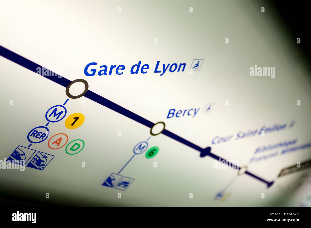 Metro Map Sign Paris metro map sign hi-res stock photography and images - Alamy