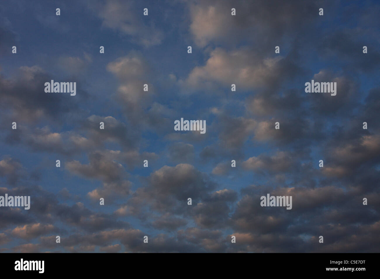Sky before sunset hi-res stock photography and images - Alamy