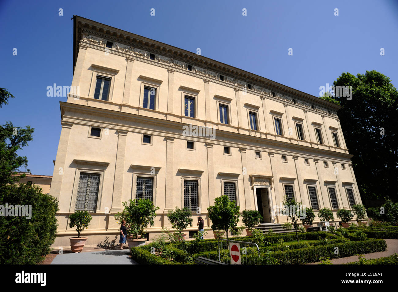Italy, Rome, Trastevere, Villa Farnesina (Villa Chigi), renaissance garden Stock Photo