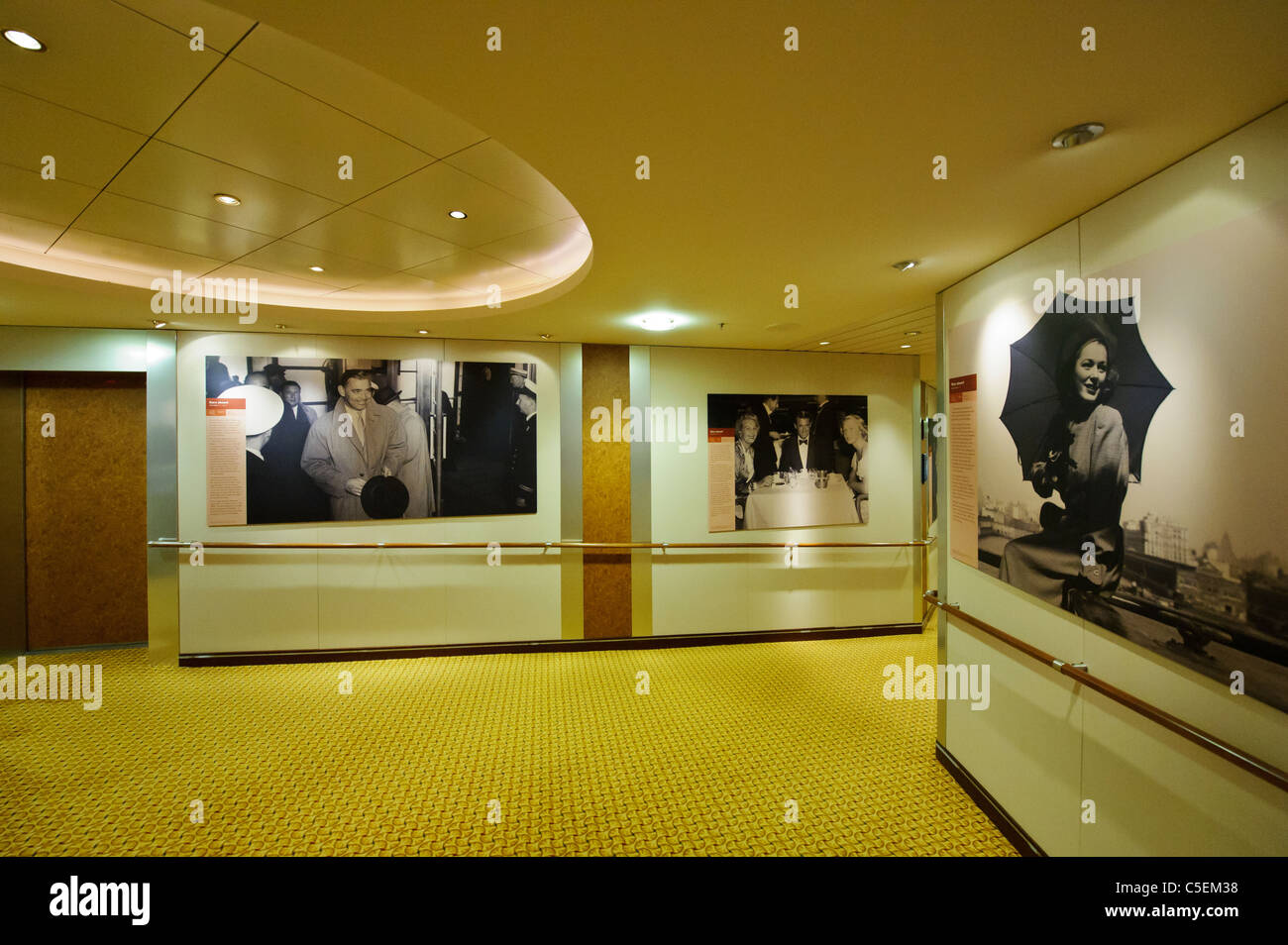 Queen mary 2 interior hires stock photography and images Alamy