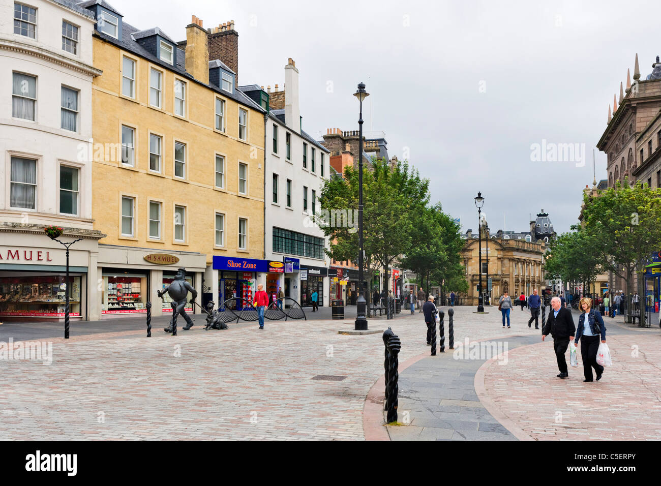 City Square in the town centre, Dundee, Central Lowlands, Scotland, UK ...