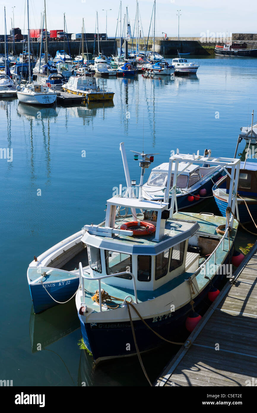 Harbour fishing boat boats hi-res stock photography and images - Alamy