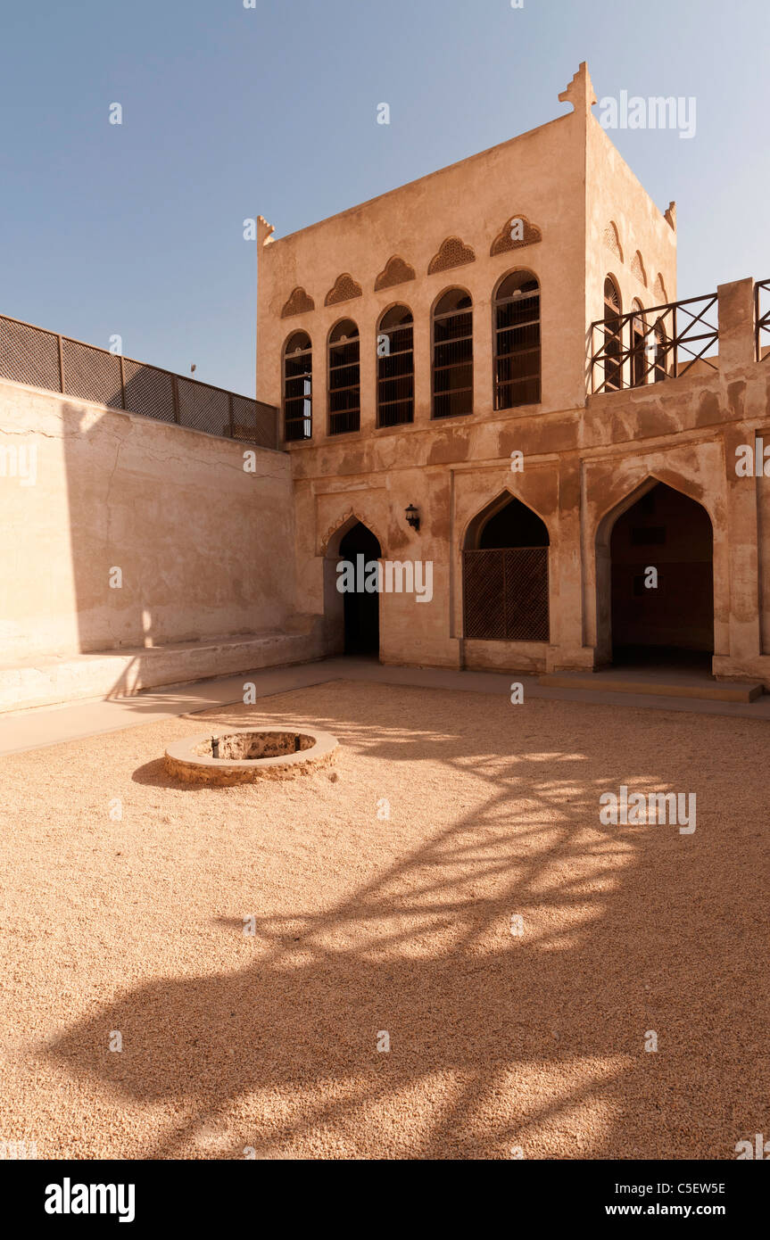 Elk204-1321v Bahrain, Muharraq, Beit Sheik Isa Bin Ali house 1800, interior courtyard Stock Photo