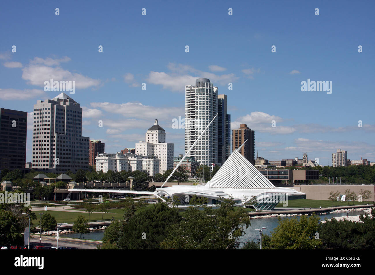 Skyline Milwaukee Wisconsin Art Museum Calatrava Stock Photo
