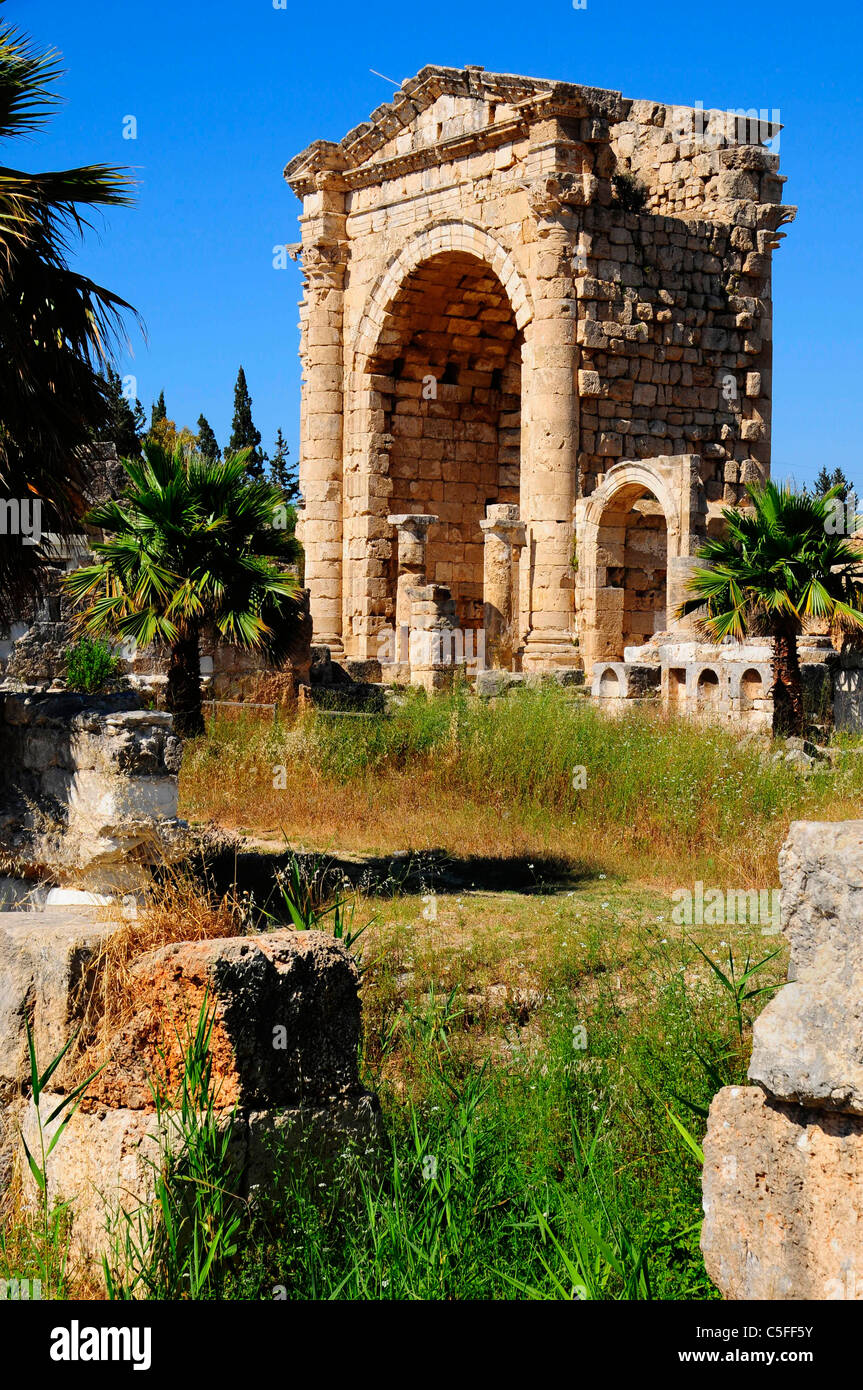 Roman Triumphal Arch, Al Bass site , Tyre (Sour), UNESCO World Heritage Site. Lebanon. Stock Photo