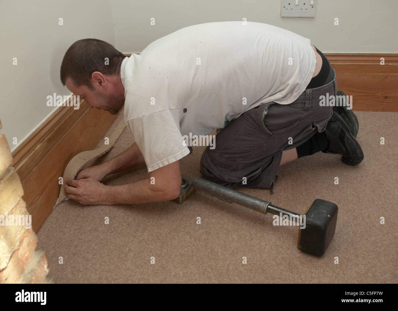 Carpet fitting hires stock photography and images Alamy