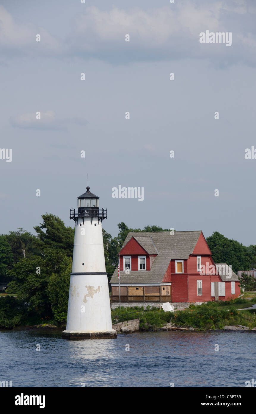 Thousand Islands, archipelago that split Canada & US border on St