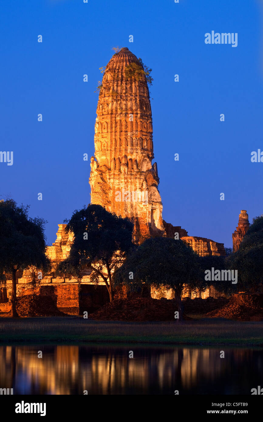 Wat Ratchaburana at Dusk, Ayuthaya, Thailand Stock Photo