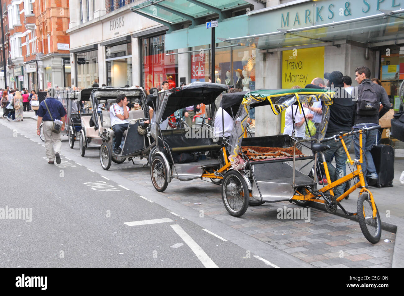 Green Rickshaws Hi-res Stock Photography And Images - Alamy