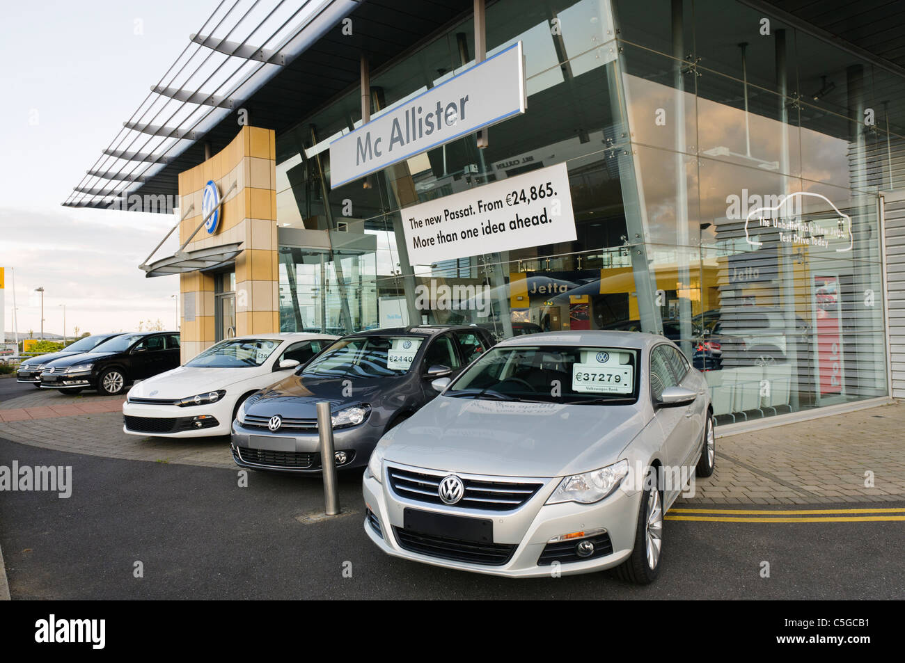 Volkswagen car dealership Stock Photo Alamy