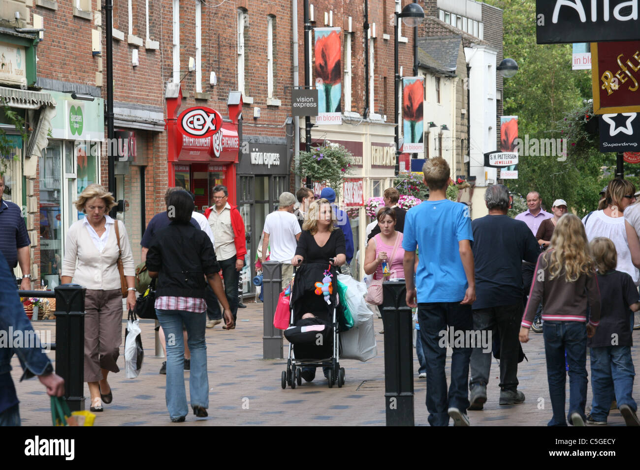 Wakefield town centre hires stock photography and images Alamy