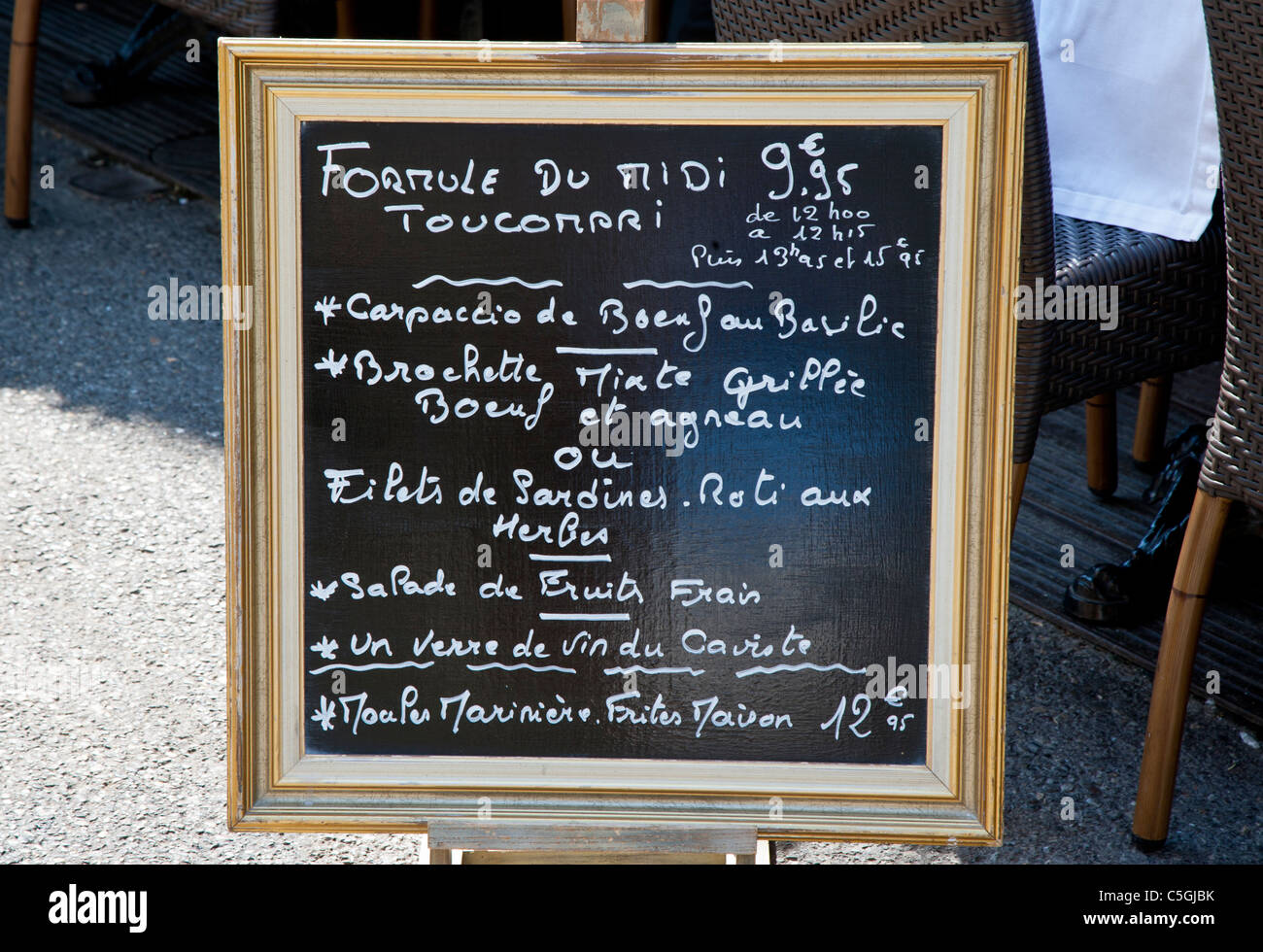 Menu Cantine Isle Sur La Sorgue Restaurant menu provence france hi-res stock photography and images - Alamy