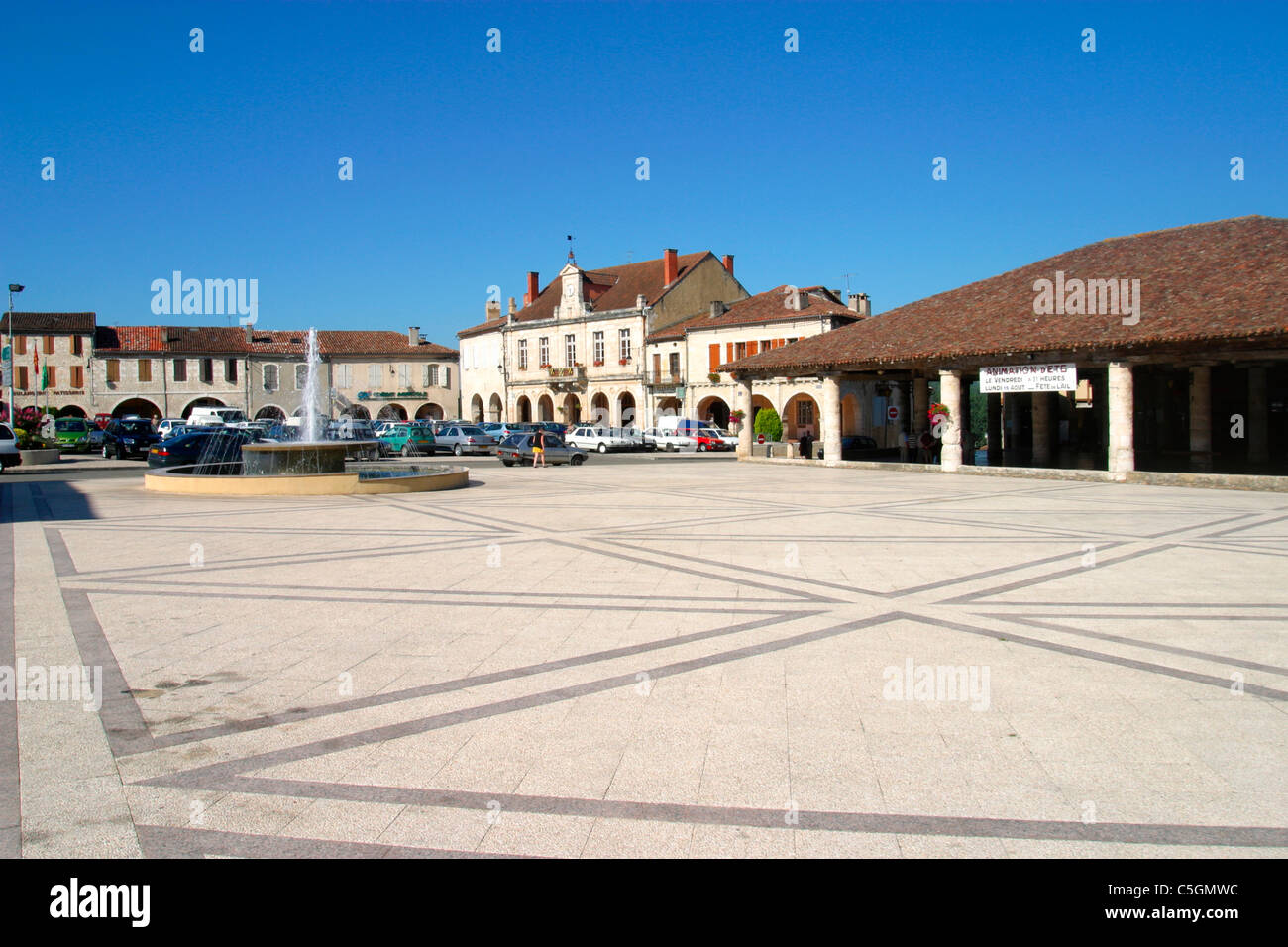 Market Place, Mauvezin, Gers 32, Midi Pyrenees, France Stock Photo