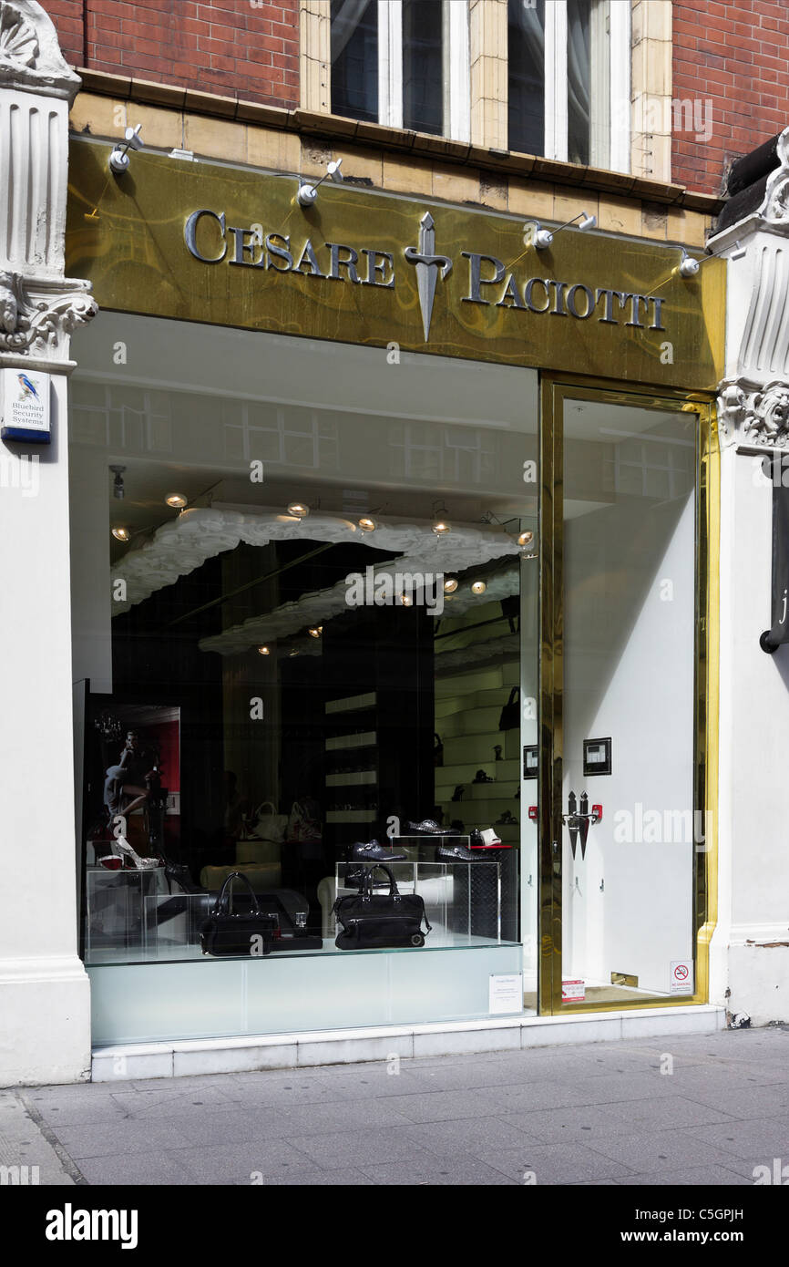 CESARE PACIOTTI, retailer of quality high-end shoes and leather goods, viewed here is the companies Sloane Street retail outlet. Stock Photo