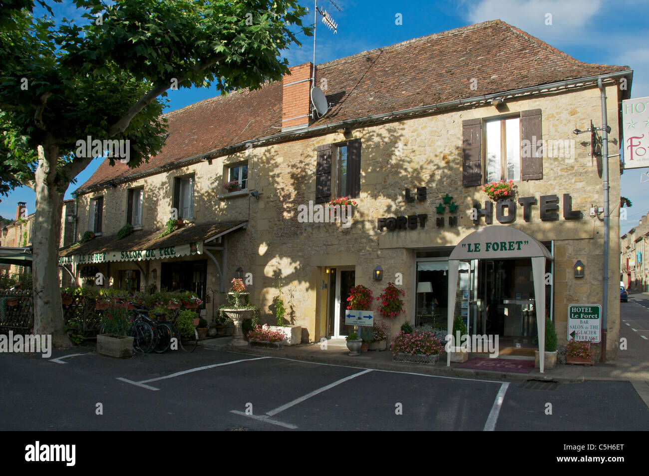 Three star Le Foret Hotel Lalinde Dordogne Aquitaine France Stock Photo