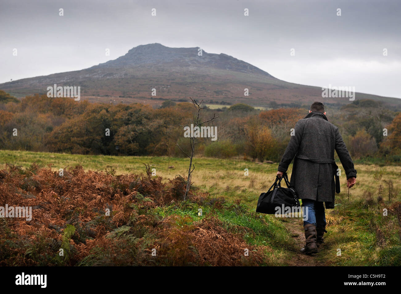 Solo man hiking in hi-res stock photography and images - Alamy