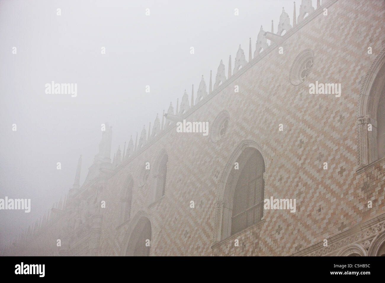 Facade detail of doges palace hi-res stock photography and images - Alamy