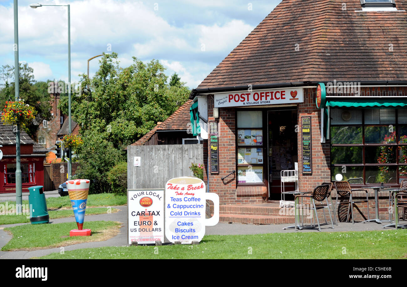 Post office village shop and cafe hires stock photography and images