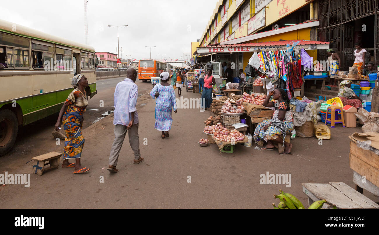 Ghana city people street scene hi-res stock photography and images - Alamy