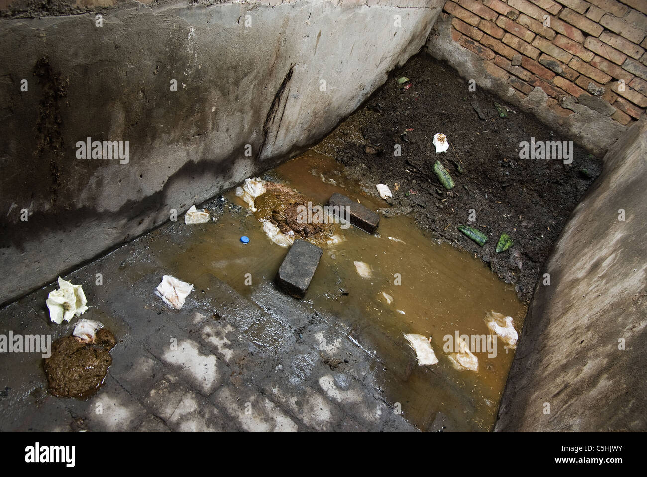 chinese public toilet.7