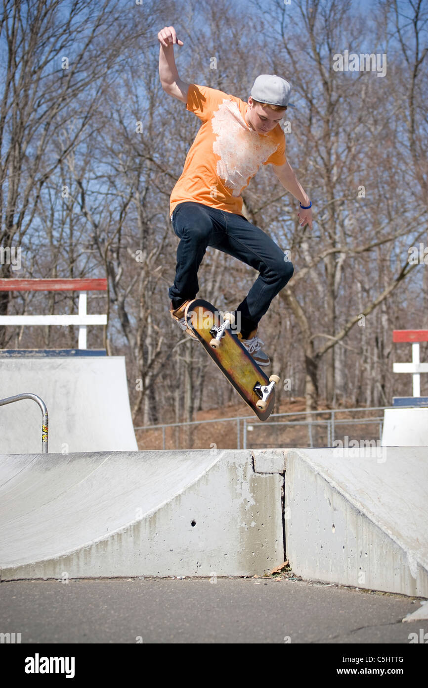 Selective Focus Photography Of Man Riding Skateboard Doing Kick Flip · Free  Stock Photo