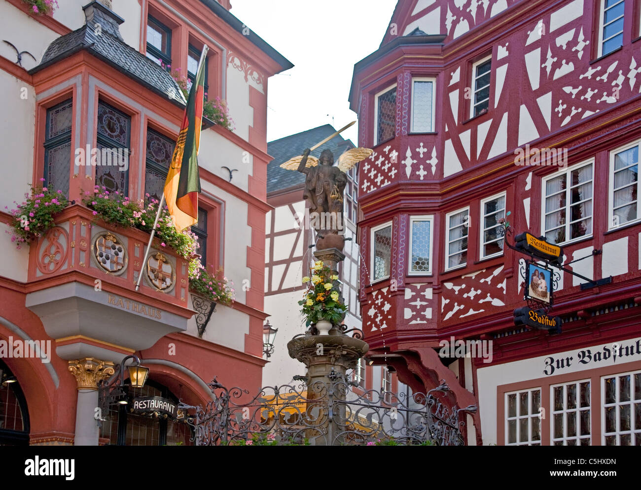 Historische Haeuser im Zentrum von Bernkastel-Kues, historical houses ...