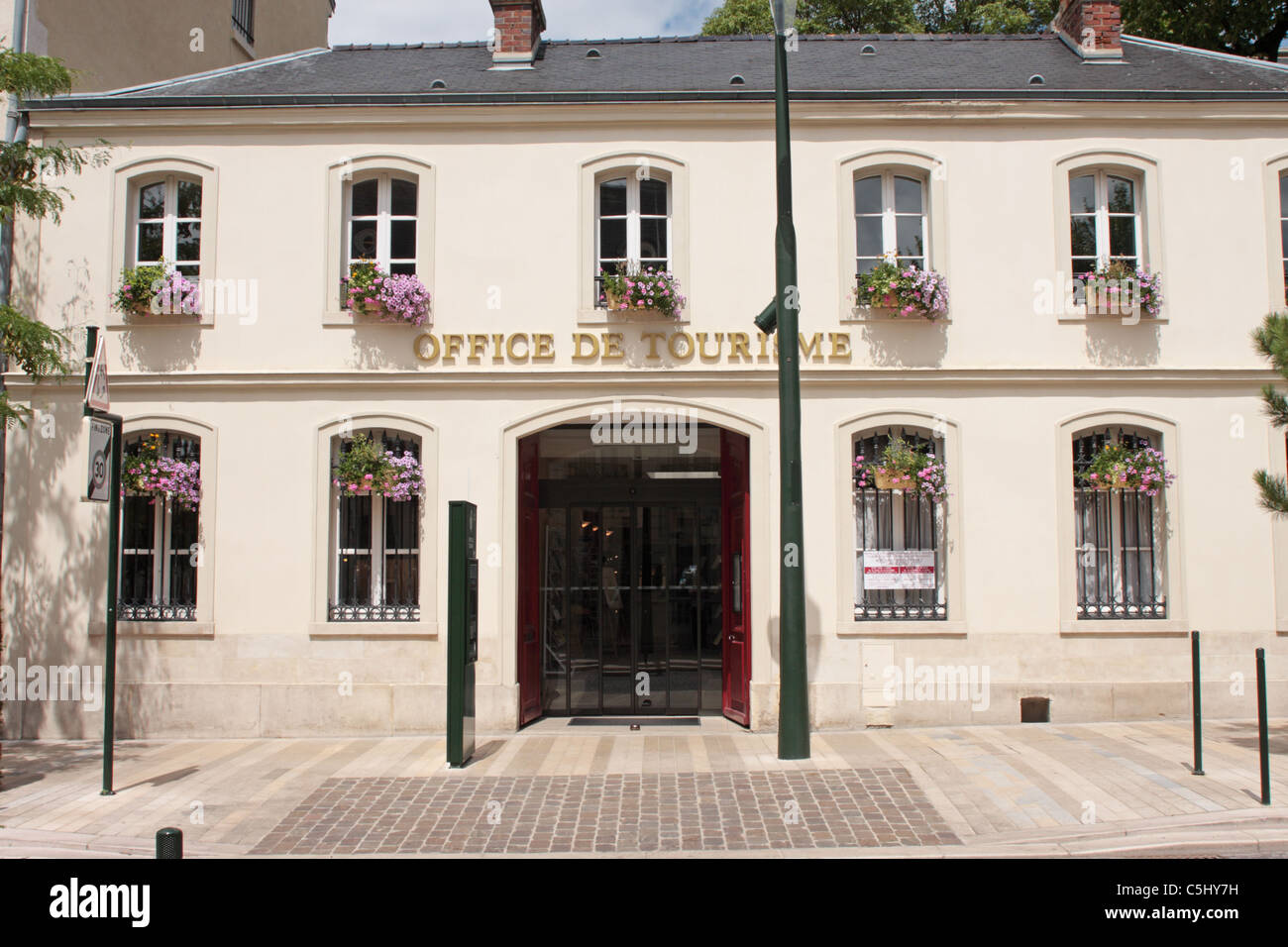 Avenue de champagne epernay hi-res stock photography and images - Alamy