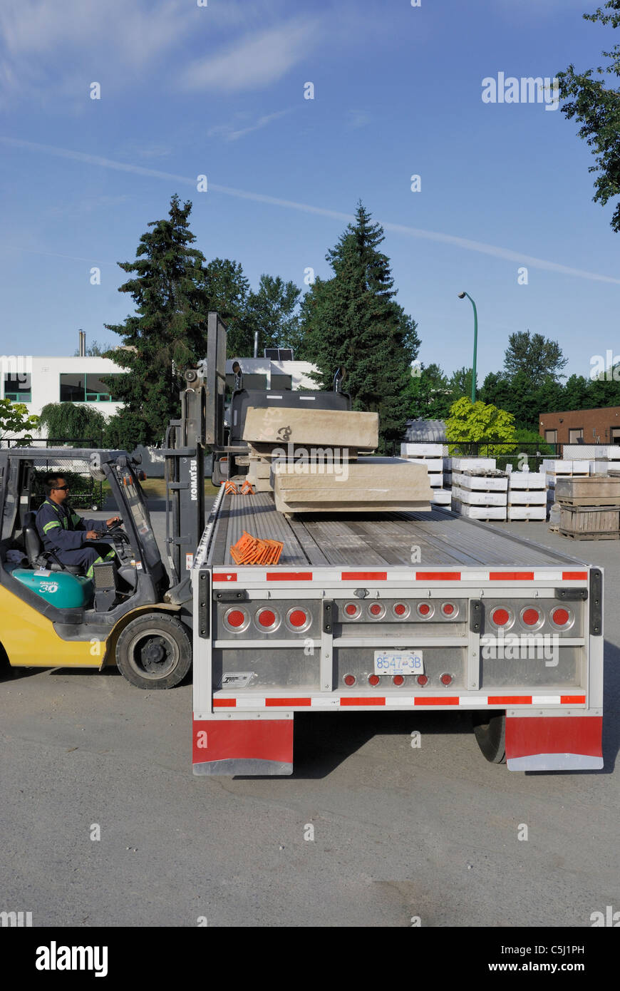 41+ Flatbed Delivery Truck With Forklift Images Forklift Reviews