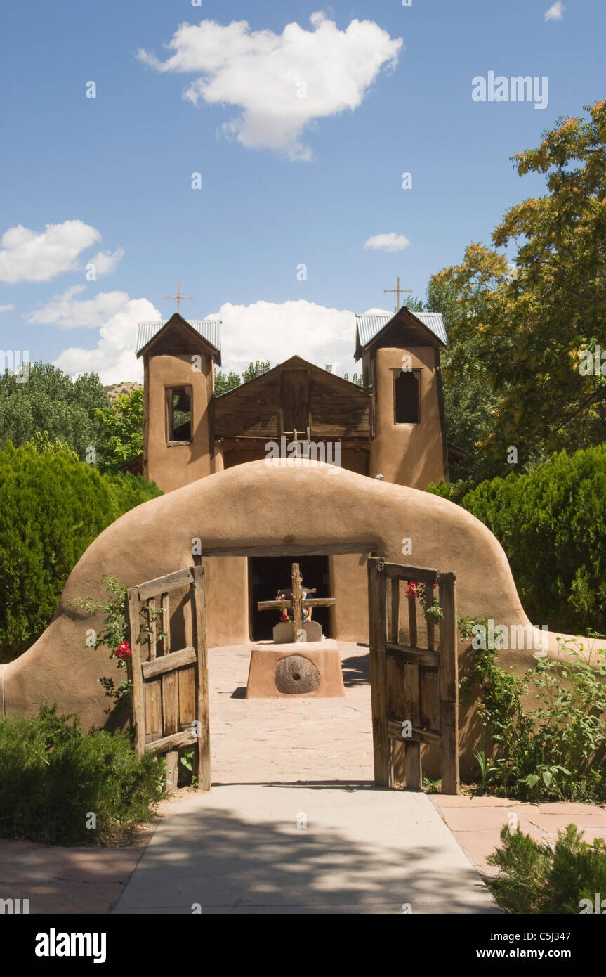 an old church new mexico Stock Photo - Alamy