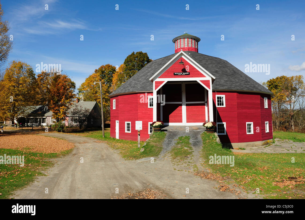 Welch Farm Round Barn Built In 1916 Renovated By The Welch