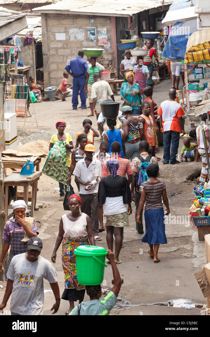Busy market street stalls agbogbloshie hi-res stock photography and ...