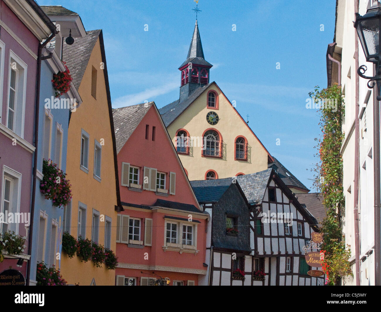 Bunte Haeuser in der Altstadt, historischer Stadtkern, Bernkastel-Kues, Mosel,  Houses in the old town, Moselle Stock Photo