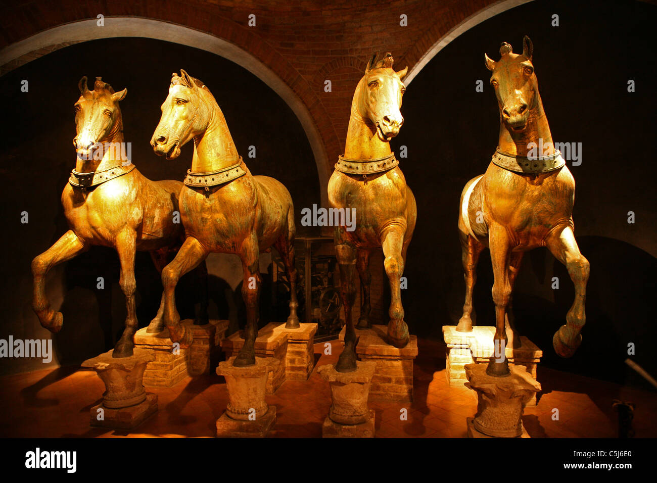 The gilded bronze horses of St Mark's basilica Stock Photo Alamy