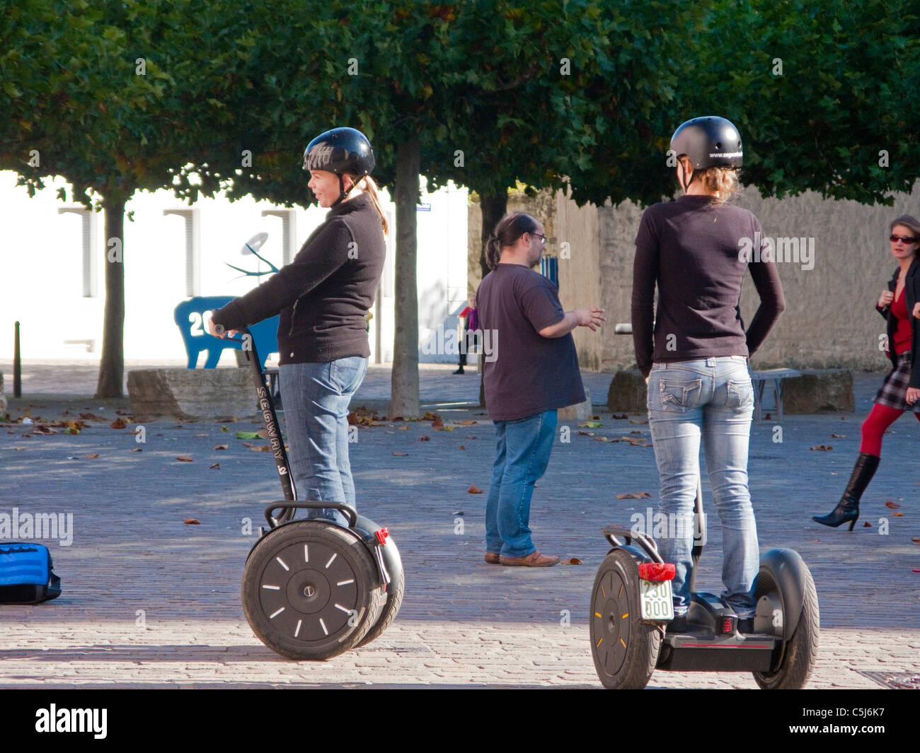 Segwayfahrer, Segway PT ist eine Erfindung von Dean Kamen, Segway, group of young people, Trier Stock Photo