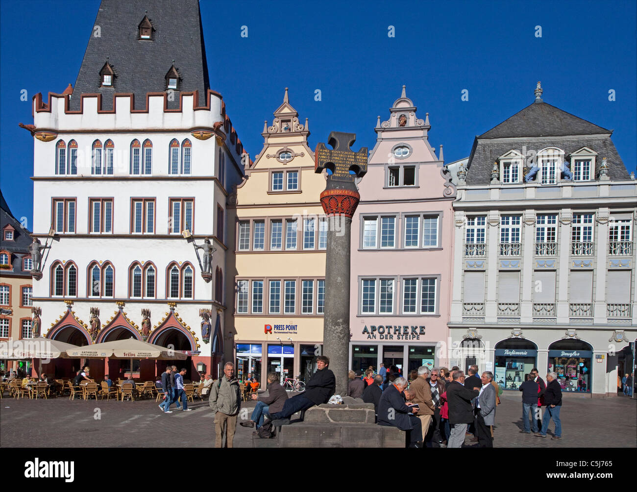 Hauptmarkt mit Marktkreuz in Trier, Main market with market cross Stock Photo